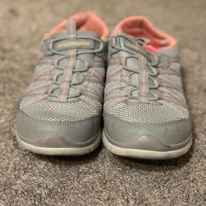 Skechers size 6